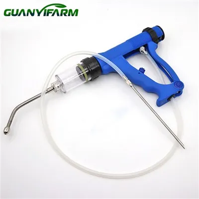 Veterinární plastový dávkovač oceli